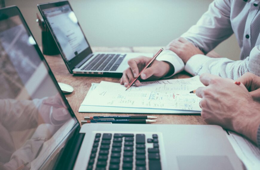 4 Sales Tools That Help Teams Avoid Wasting Outreach Time
