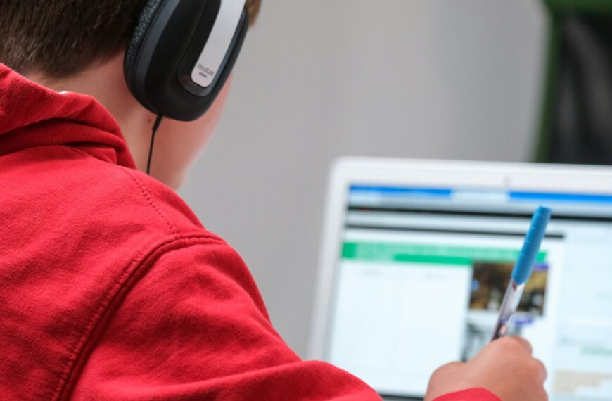 Forget Grammar Drills. These 5 Language Platforms Prioritize Speaking Confidence